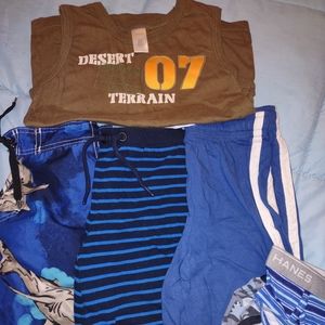 Boy's sz 7 short bundle.